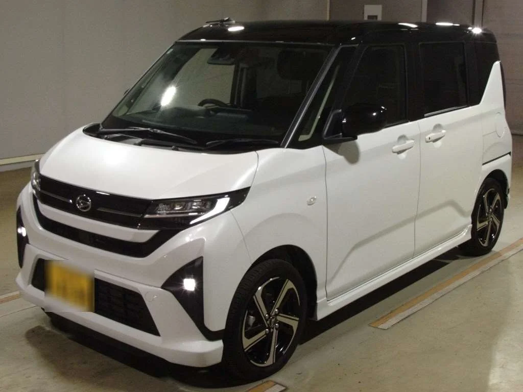 Toyota Pixis Mega LA700A 2021